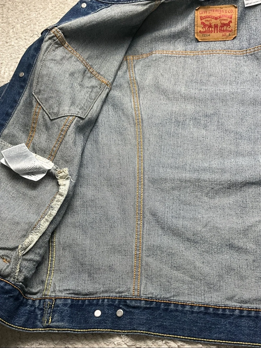 Levi's Distressed Blue Denim Jacket 72334 Size Large - Picture 5 of 16
